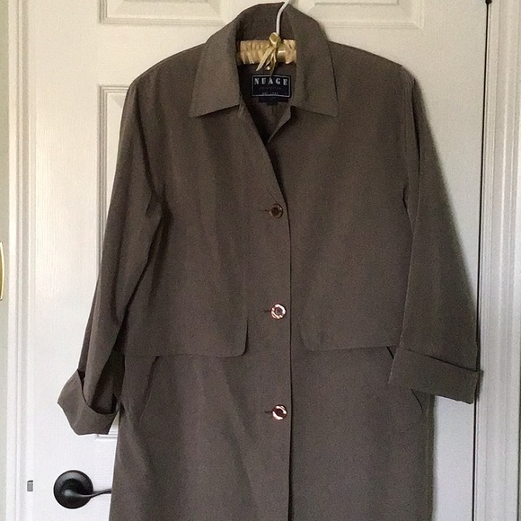 Woman’s full length trench coat - Picture 1 of 4